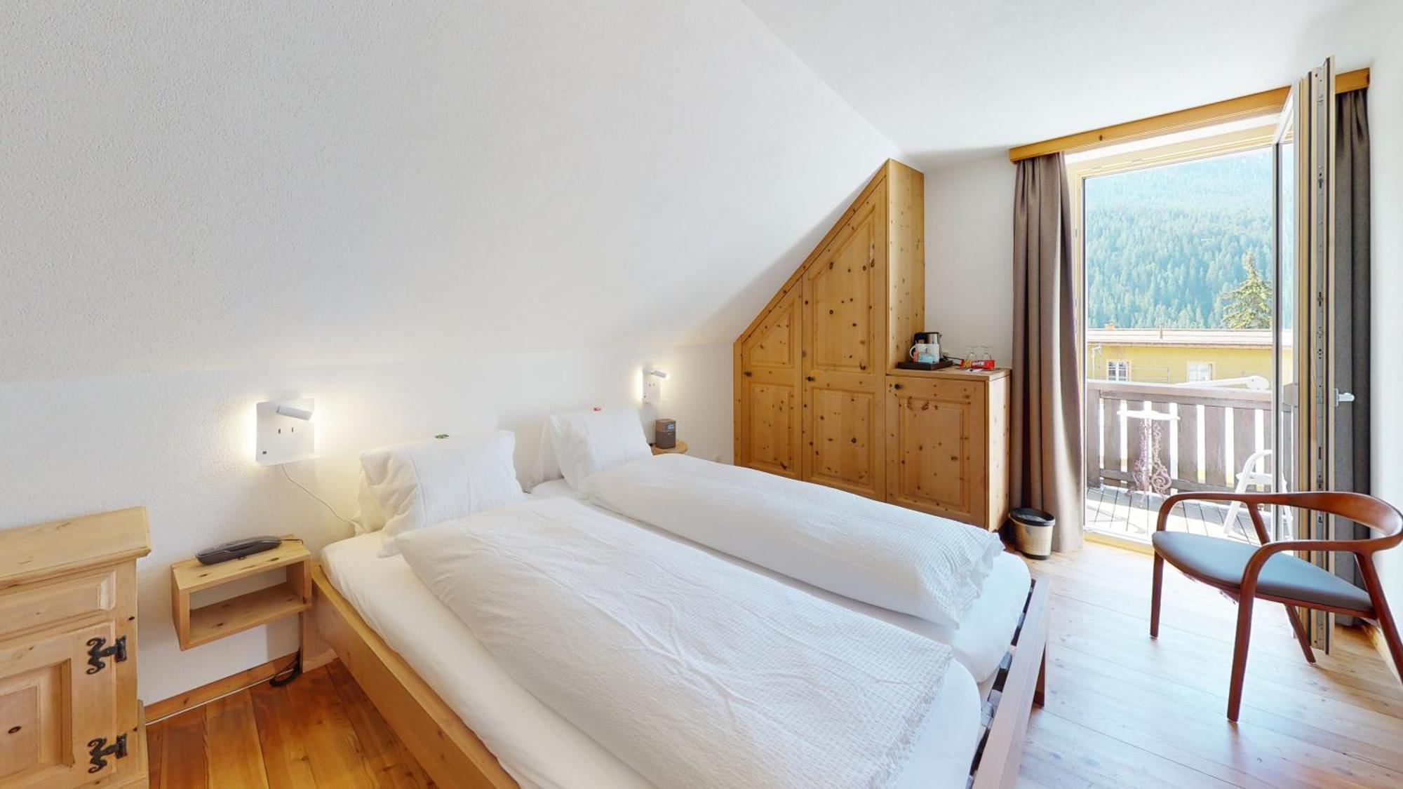 Hotel Traube Scuol Esterno foto