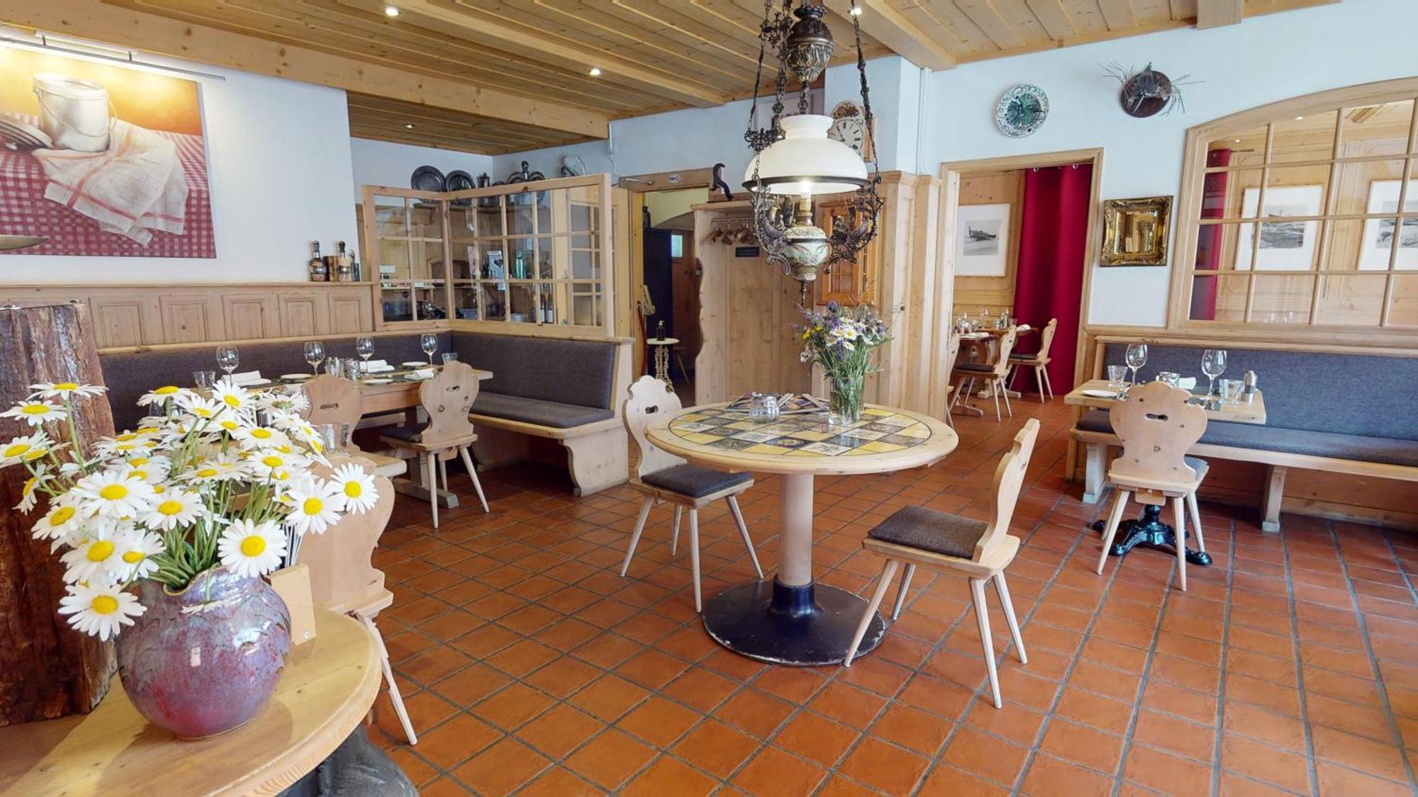 Hotel Traube Scuol Esterno foto